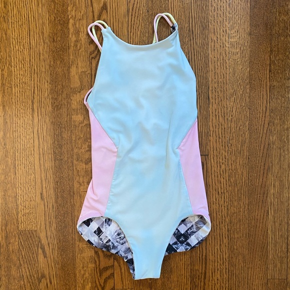 Ivivva Girl Rversible Onepice Swiwear Size: 6 - Picture 2 of 5